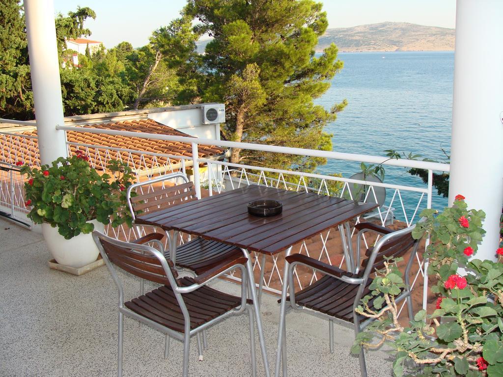 Apartment Buco Starigrad Paklenica Phòng bức ảnh